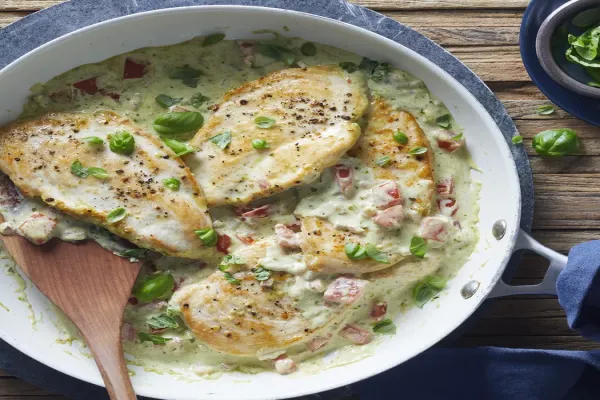 20 Minute Chicken Cutlets with Creamy Pesto Sauce