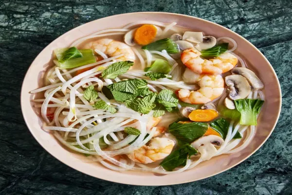 Bok Choy Soup with Shrimp & Noodles
