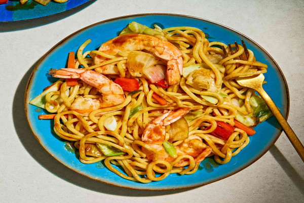 Ebi Yakisoba Stir Fried Noodles with Shrimp & Vegetables