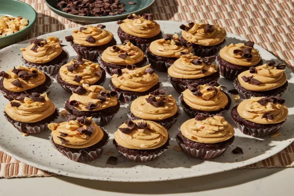 Chocolate Peanut Butter Mini Cupcakes