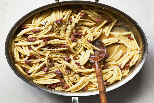 Spaghetti with Salami and Bacon