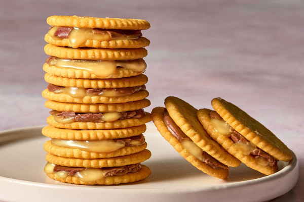 These Throwback Rolo-Ritz Sandwiches Are the Easiest Salty-Sweet Treat