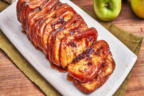 Easy Salted Caramel Apple Pull Apart Bread