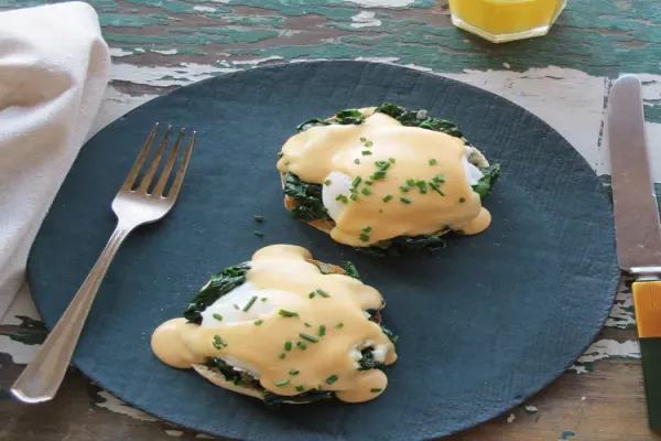 Eggs Florentine with Smoky Mornay Sauce